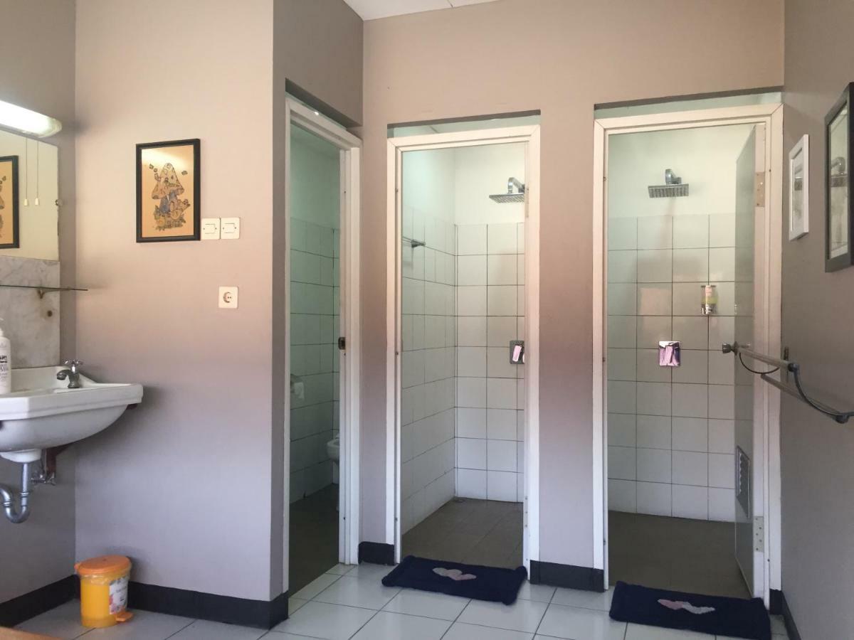 Wisma tamu De Riau 2*